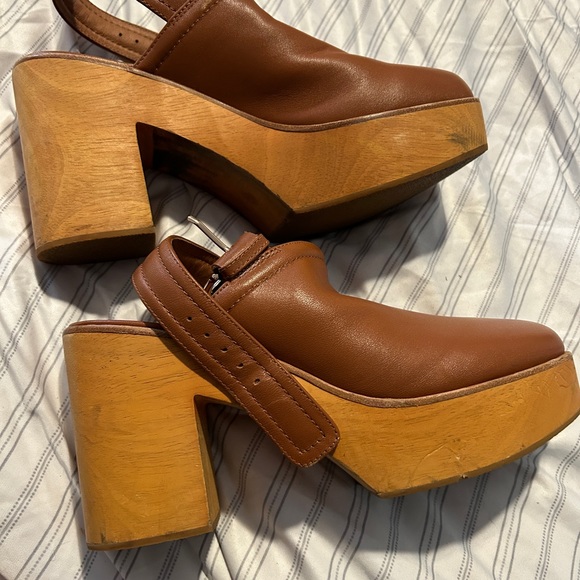 Charlotte Stone size 9 tan clogs style, Bonnie - Picture 7 of 7